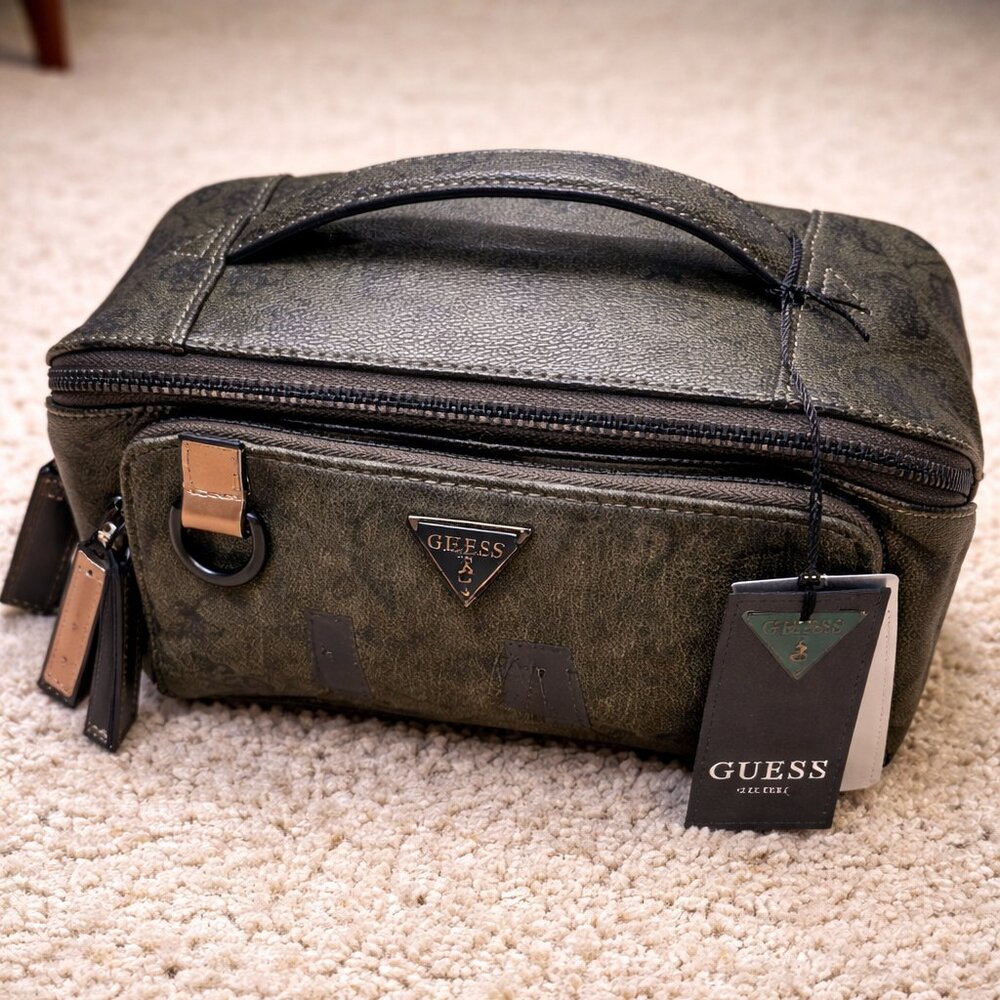 New Guess Los Angeles Crossbody Bag Fanny Pack LA Monogram Green Olive Men's NWT